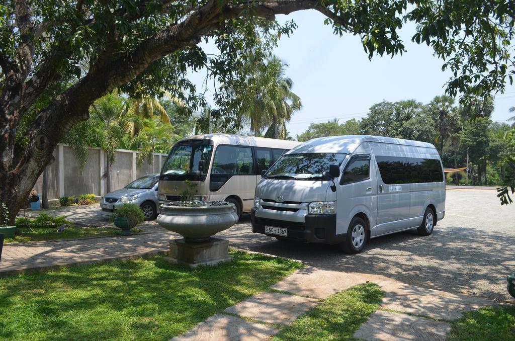 Miracle Resorts & Villas Polonnaruwa Exterior foto