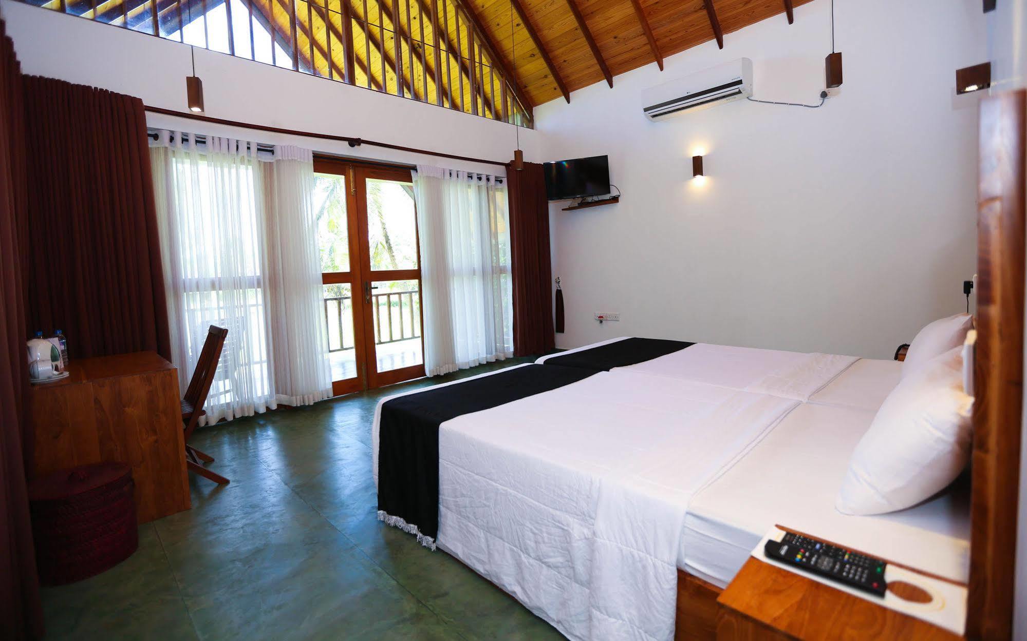 Miracle Resorts & Villas Polonnaruwa Exterior foto